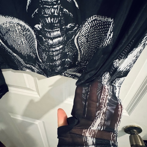 DOLLS KILL NEW w/Tags Sexy Skeleton Mesh Long Sleeved w/thumb hole L HALLOWEEN - Picture 4 of 5